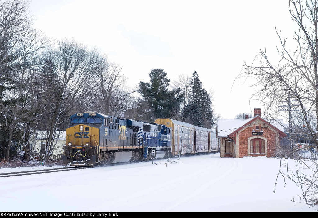 LSRC northbound at Holly